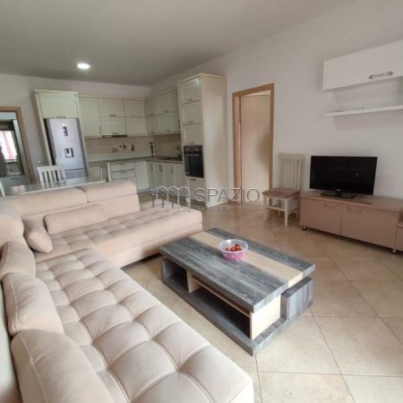 Tirane, jepet me qera apartament 2+1+BLK Kati 8, 120 m² 450 Euro (Rruga Elbasanit)