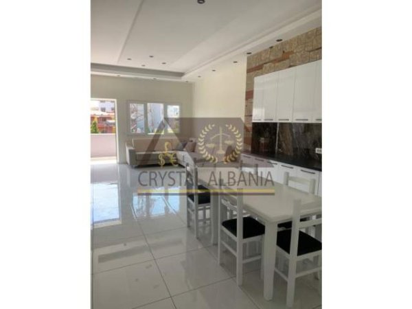 Tirane, jepet me qera apartament 2+1 Kati 3, 80 m² 350 Euro (Rruga Jordan Misja)
