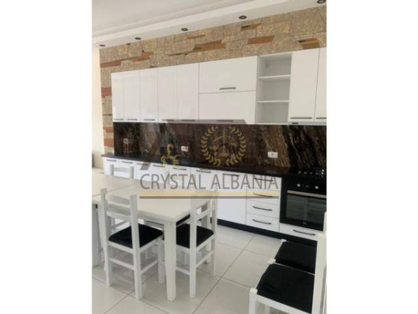 Tirane, jepet me qera apartament 2+1 Kati 3, 80 m² 350 Euro (Rruga Jordan Misja)