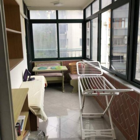 Tirane, jepet me qera apartament 2+1+BLK Kati 3, 100 m² 500 Euro (Rruga Faik Konica)