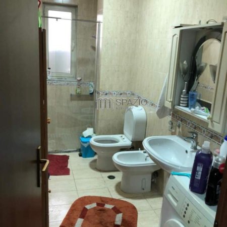 Tirane, jepet me qera apartament 2+1+BLK Kati 3, 100 m² 500 Euro (Rruga Faik Konica)