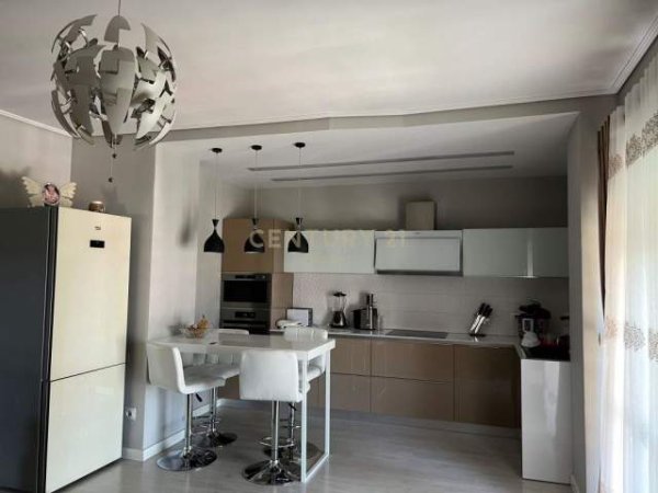 Tirane, jepet me qera apartament 2+1+BLK Kati 7, 80 m² 400 Euro (Astir)
