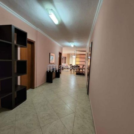 Tirane, jepet me qera apartament 2+1+BLK Kati 5, 143 m² 800 Euro (Rruga Elbasanit)