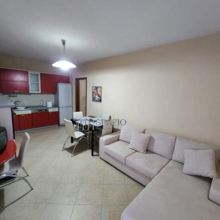 Tirane, jepet me qera apartament 2+1+BLK Kati 5, 143 m² 800 Euro (Rruga Elbasanit)