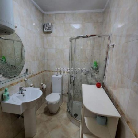 Tirane, jepet me qera apartament 2+1+BLK Kati 5, 143 m² 800 Euro (Rruga Elbasanit)