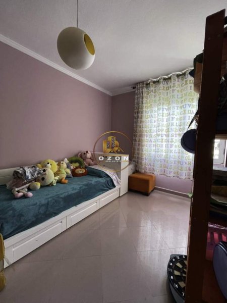 Tirane, jepet me qera apartament 2+1 Kati 9, 95 m² 600 Euro (Blloku, Njësia Bashkiake Nr. 5, Tiranë, Tirana Mun)