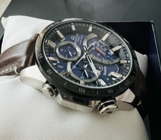 Tirane, shes Ore Casio Edifice 150 Euro