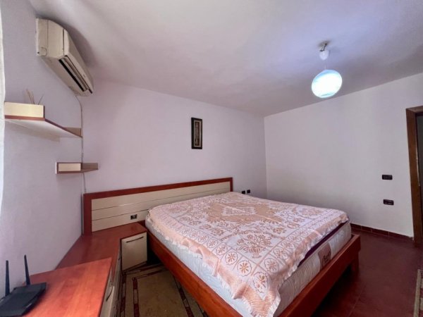 Tirane, jepet me qera apartament 1+1 Kati 5, 65 m² 450 € (Bulevardi i RI)