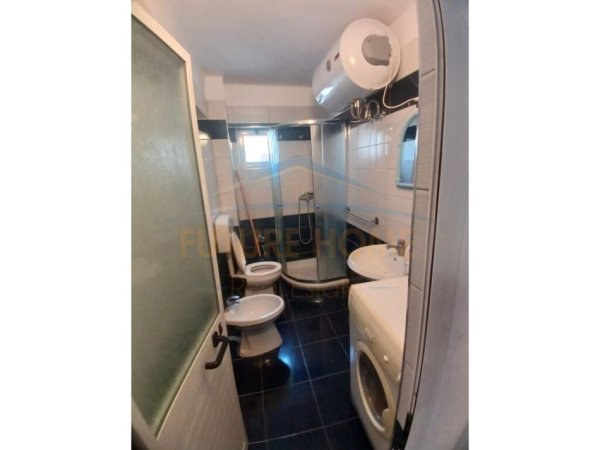 Durres, jepet me qera apartament 1+1+Aneks+Ballkon Kati 3, 85 m² 350 € (Aleksander Goga)