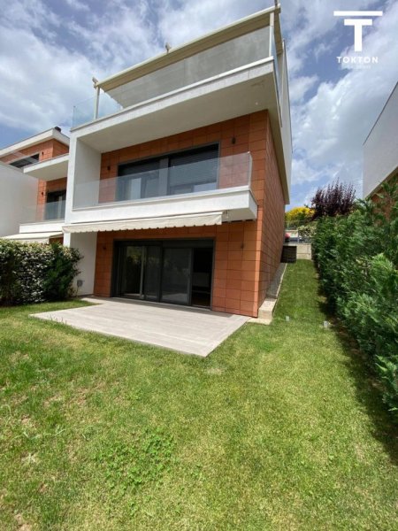 Tirane, shitet Vile 3+1+Ballkon Kati 3, 250 m² 495,000 € (TEG) TT 929