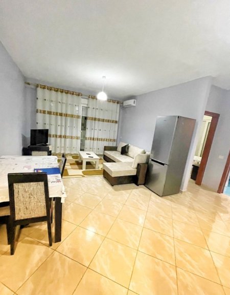 Tirane, jepet me qera apartament 2+1 Kati 2, 87 m² 500 € (liqeni thate)