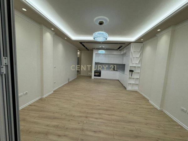 Tirane, shes apartament 3+1+2 , 144 m² 235,000 € (Kompleksi Mateo, Kopshti Botanik Zoologjik)