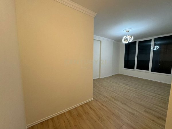 Tirane, shes apartament 3+1+2 , 144 m² 235,000 € (Kompleksi Mateo, Kopshti Botanik Zoologjik)