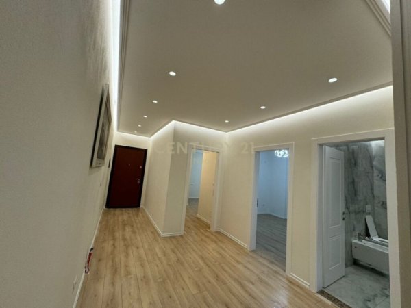 Tirane, shes apartament 3+1+2 , 144 m² 219,900 € (Kompleksi Mateo, Kopshti Botanik Zoologjik)