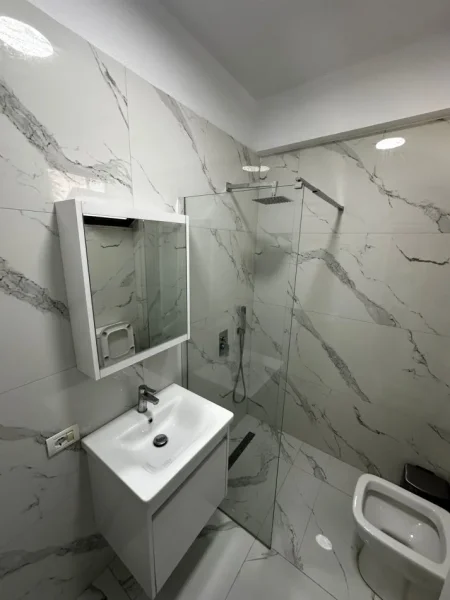 Shqiperi, jepet me qera apartament 1+1+Ballkon Kati 0, 50 m² 400 € (Zogu i zi)