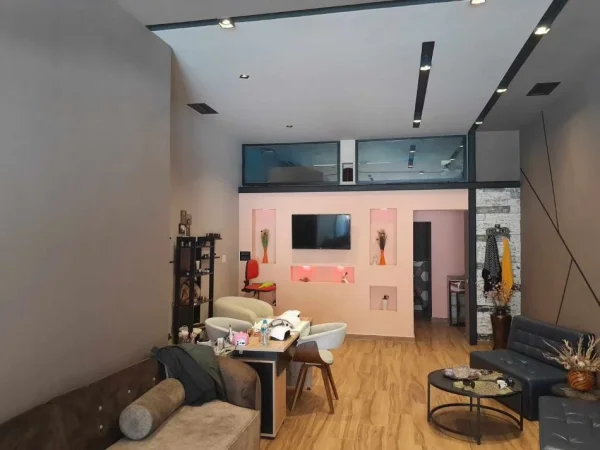 Fier, shitet dyqan Kati 0, 62 m² 93,000 € (Lagja kastriot)