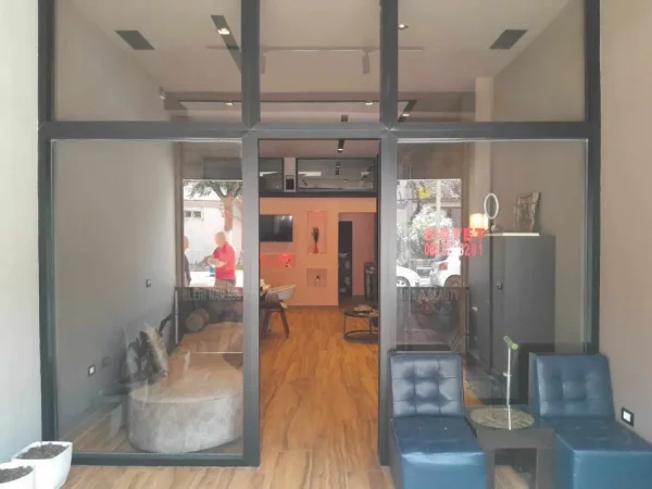 Fier, shitet dyqan Kati 0, 62 m² 93,000 € (Lagja kastriot)