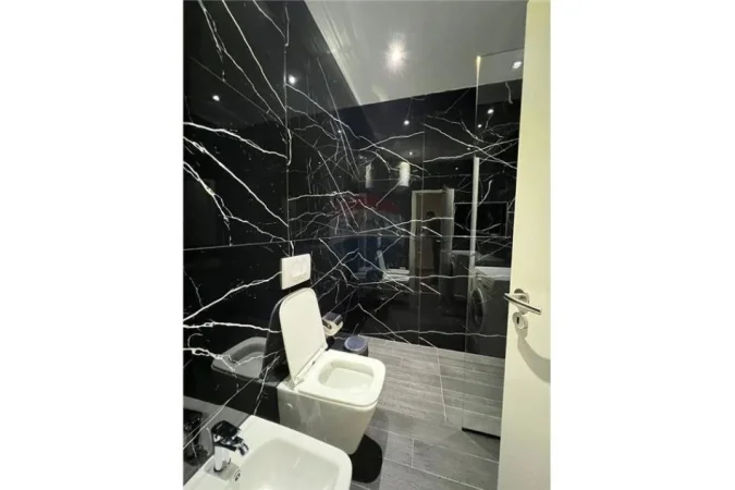 Tirane, jepet me qera apartament 2+1 , 140 m² 700 € (eduard mano - Kopshti Zoologjik)