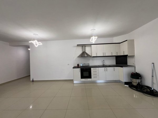 Tirane, shitet apartament 2+1+Aneks+Ballkon Kati 2, 111 m² 125,000 € (Besim Alla)