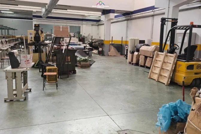 Tirane, jepet me qera ambjent biznesi Kati 0, 800 m² 2,500 € (Rruga Bedri Çullhaj)