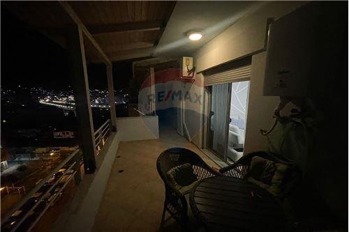 Tirane, jepet me qera apartament 2+1+Ballkon Kati 7, 93 m² 500 € (Rruga Endri Keko)