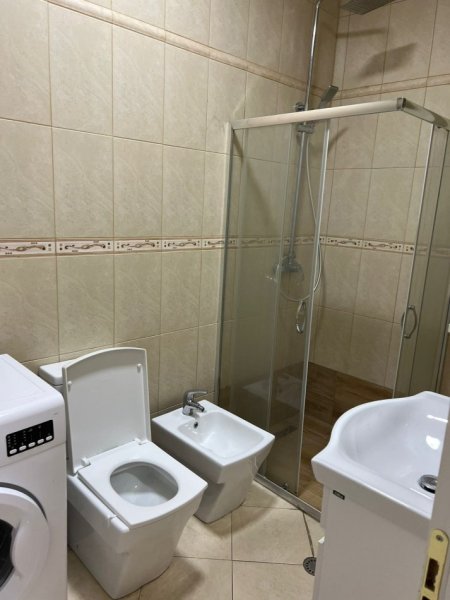 Tirane, shitet apartament 2+1 Kati 3, 95 m² 130,000 € (Rruga Mikel Maruli)