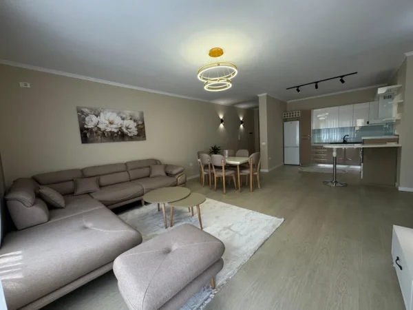Tirane, shes 2+1+Ballkon Kati 3, 230,000 € (KOPESHTI ZOLOGJIK)
