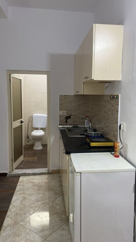 Tirane, jepet me qera apartament 1+1 Kati 2, 40 m² 300 € (QYTET STUDENTI)