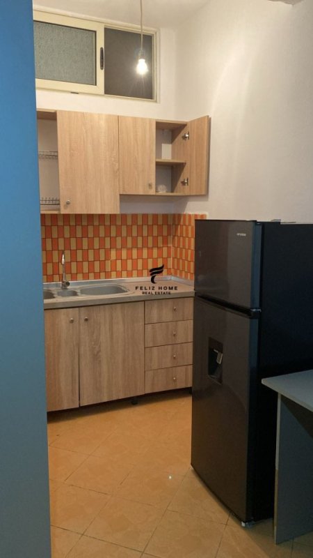 Tirane, jepet me qera apartament 1+1 Kati 2, 40 m² 300 € (QYTET STUDENTI)