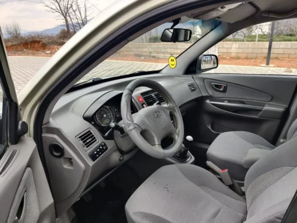 Kukes, shitet SUV | Fuoristrad | Xhip Hyundai Tucson Nafte, bezhë manuale Kondicioner 350000 km 4,100 €