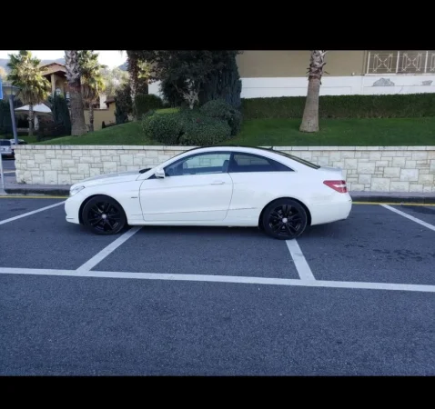 Elbasan, shes makine Nafte, e bardhë manuale Kondicioner 220000 km 6,500 €