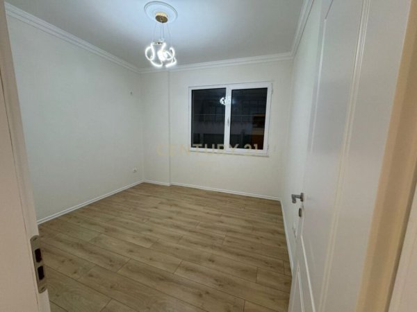Tirane, shitet apartament Kati 3, 144 m² 235,000 € 
