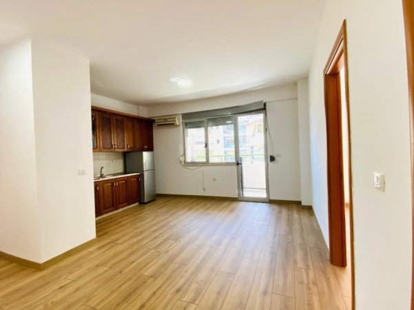 Tirane, shitet apartament 2+1 Kati 7, 80 m² 165,000 € 