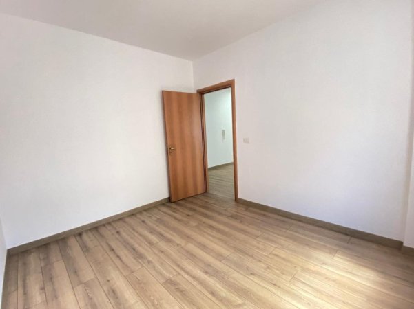Rruga Dibres ,Kompleksi Halili, shitet apartament 2+1 Kati 7, 80 m² 165,000 €
