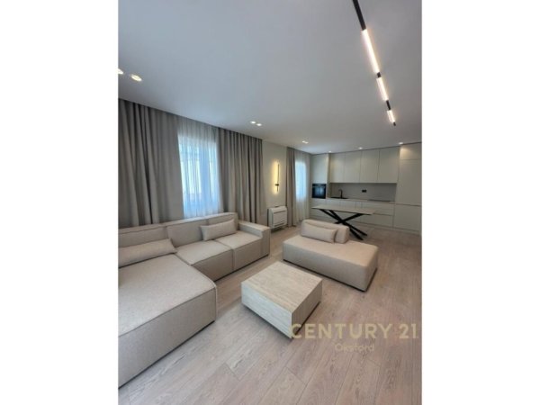 Tirane, shitet apartament 2+1+Ballkon , 103 m² 272,500 € (rruga komuna e parisit)