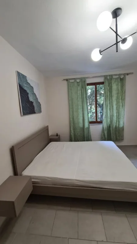 Tirane, jepet me qera apartament 1+1+Aneks+Ballkon Kati 2, 60 m² 470 € (21 Dhjetori)