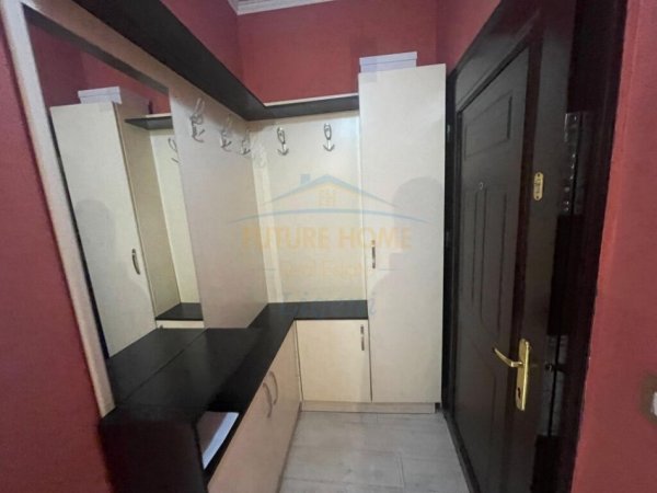 Tirane, jepet me qera apartament 1+1 Kati 4, 70 m² 450 € (Liqeni i Thate)