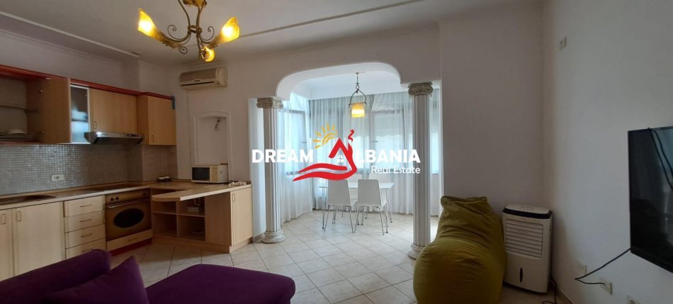 Tirane, jepet me qera apartament 2+1 Kati 8, 87 m² 650 € 