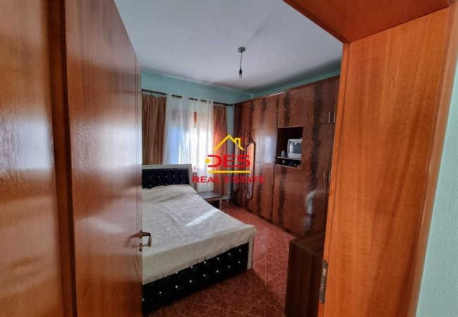 Vlore, shitet shtepi 2+1 Kati 0, 100 m² 110,000 € (Rruga Janaq Kilica)