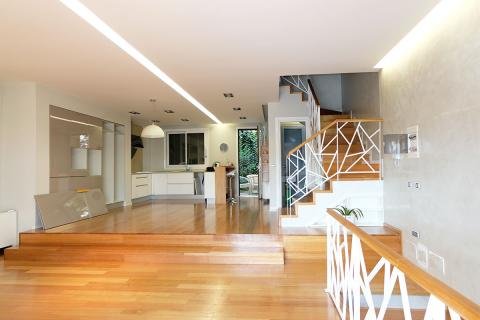 Tirane, jepet me qera Vile 3 Katshe Kati 3, 400 m² 2,500 € (KODRA E DIELLIT)