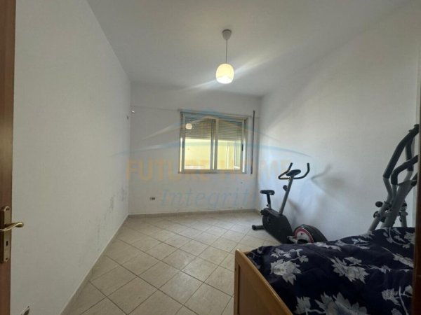 Tirane, shitet apartament 2+1+Aneks+Ballkon Kati 11, 101 m² 170,000 € (Rruga e Kavajes)