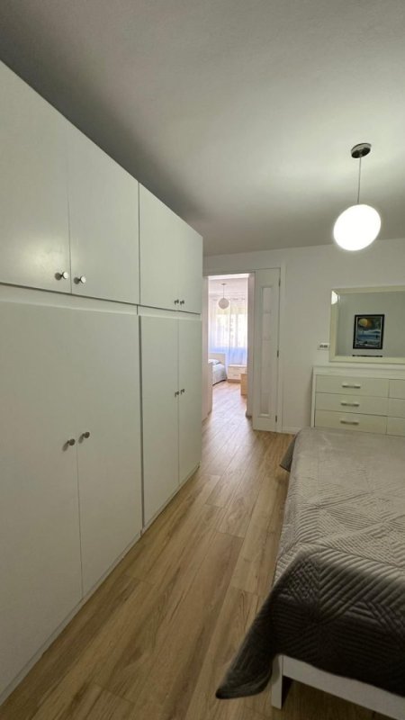 Tirane, jepet me qera apartament 2+1+Aneks+Ballkon Kati 2, 100 m² 700 € (Prane Shkolles Petro Nini)