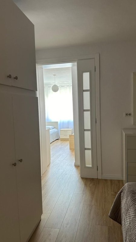 Tirane, jepet me qera apartament 2+1+Ballkon Kati 2, 100 m² 700 € (Stadiumi Dinamo)