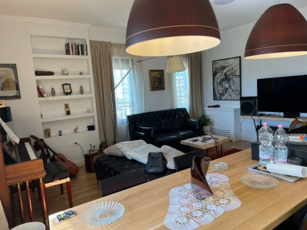 Tirane, jepet me qera apartament 2+1 Kati 8, 90 m² 1,200 € 