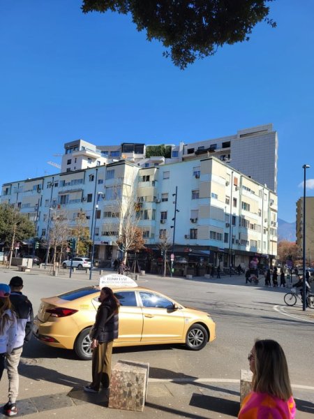 Tirane, jepet me qera apartament 2+1 Kati 8, 90 m² 1,200 € 