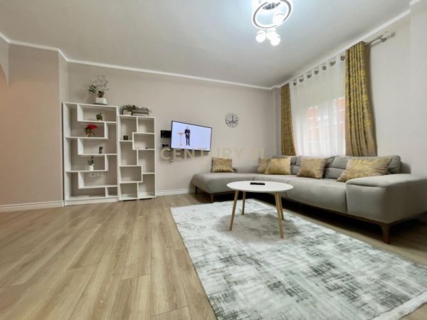 Tirane, jepet me qera apartament Kati 2, 70 m² 550 € 