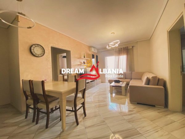 Shqiperi, jepet me qera apartament 2+1+Ballkon Kati 9, 98 m² 700 € 