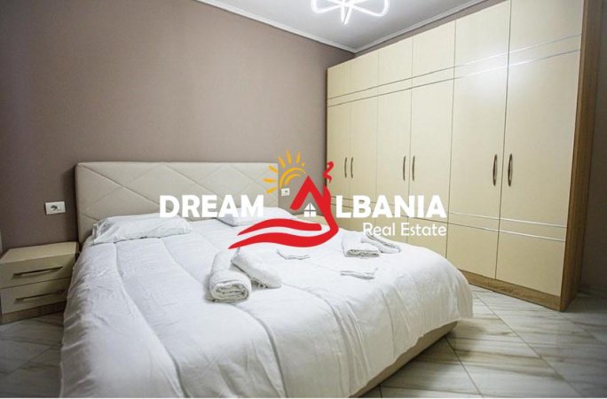 Shqiperi, jepet me qera apartament 2+1+Ballkon Kati 9, 98 m² 700 € 