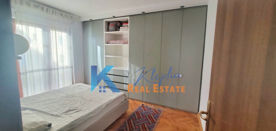 Tirane, jepet me qera apartament 1+1+Ballkon Kati 6, 65 m² 650 € (Myslym Shyr, rruga Islam Alla)