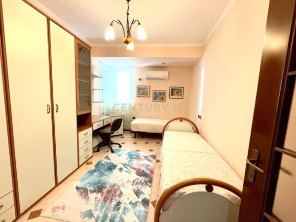Tirane, jap me qera apartament 3+1+Ballkon , 130 m² 1,100 € (Garda)